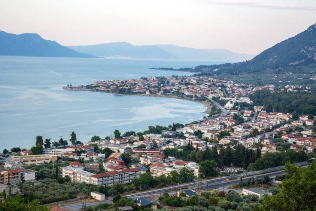 Vasileiou Apartments كامينا فورلا المظهر الخارجي الصورة