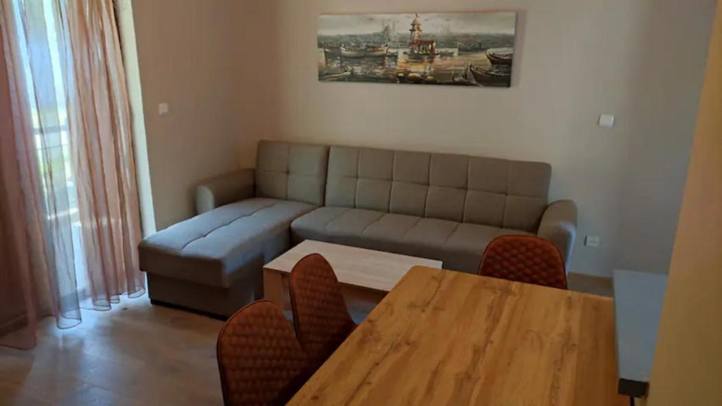 Vasileiou Apartments كامينا فورلا المظهر الخارجي الصورة